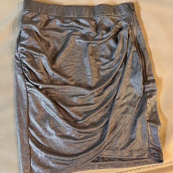 Armani Exchange metallic skirt. Size S. Excellent condition. - Picture 2 of 5